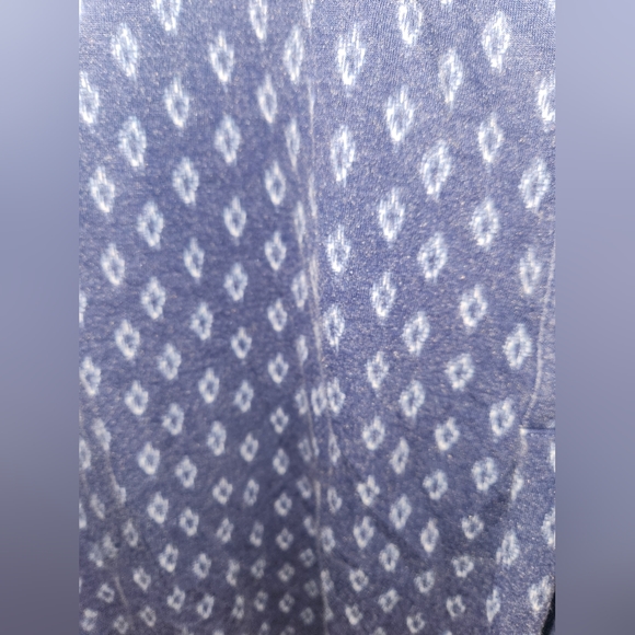 Liz Claiborne Blue and White T-shirt size XXL - Picture 2 of 5